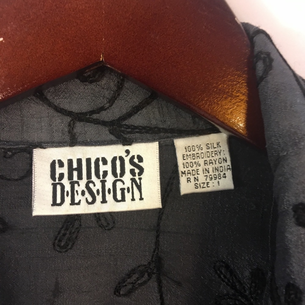 CHICO'S 1 Design Silk Shirt Floral Embroidered S/M - Picture 4 of 6